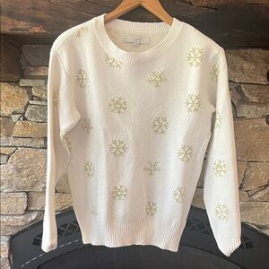 LOFT Women's Cream Sweater with Gold Snowflake Pattern